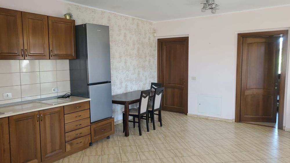 Garsoniera de inchiriat 45mp-200 euro/luna