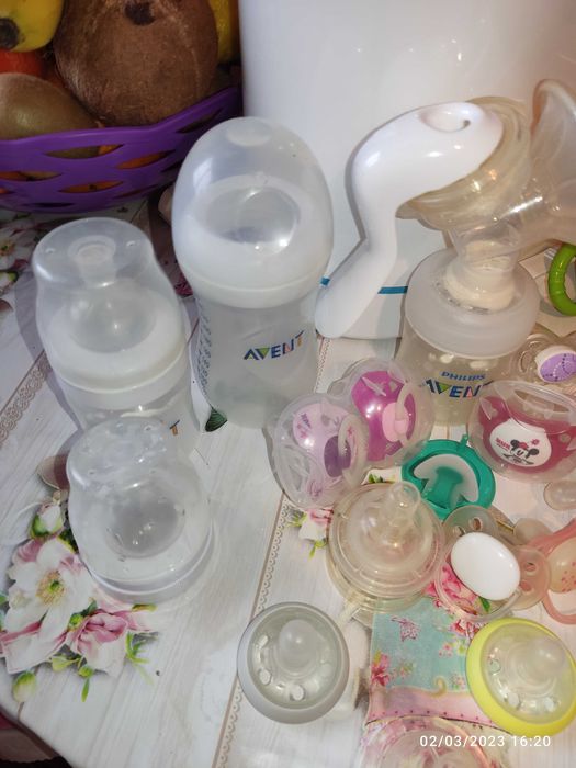 Стерилизатор Avent (Авент) и ръчна помпа за кърма