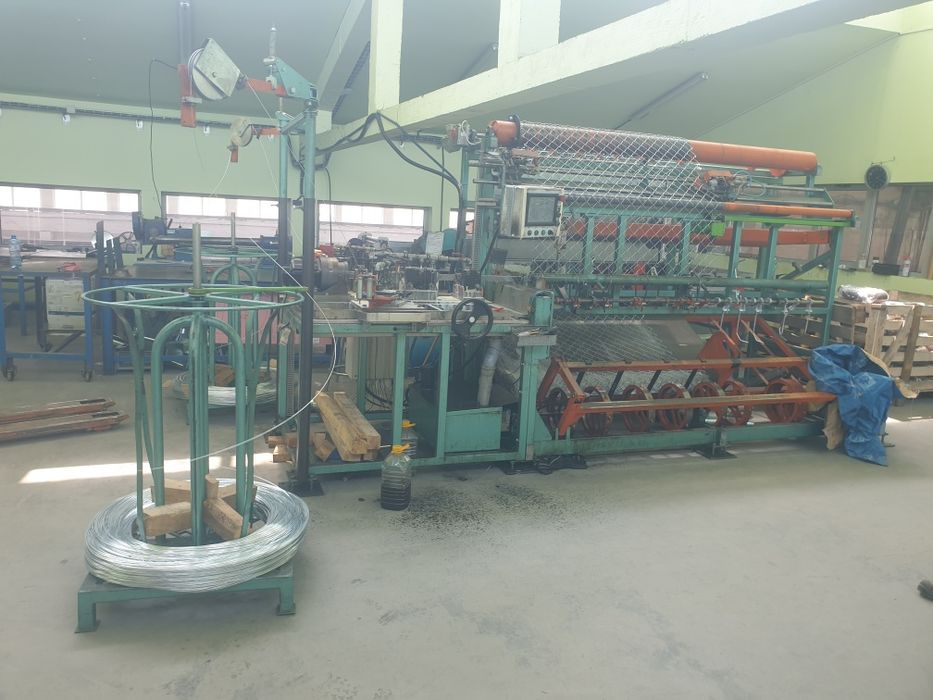 Машина за плетене на оградна мрежа