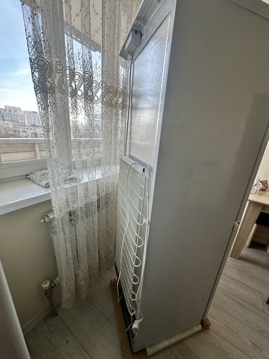 Холодильник в рабочем состоян