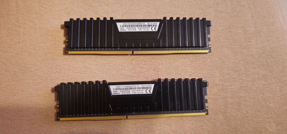 Placa Baza Ryzen  Threadripper X399 cu procesor Ryzen1920X