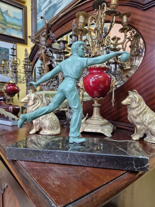 Страхотна антикварна френска фигура статуетка