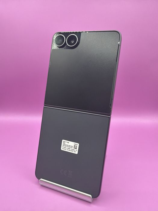 SAMSUNG Z FLIP 8 256GB •Matei Amanet Margeanului•58320 T
