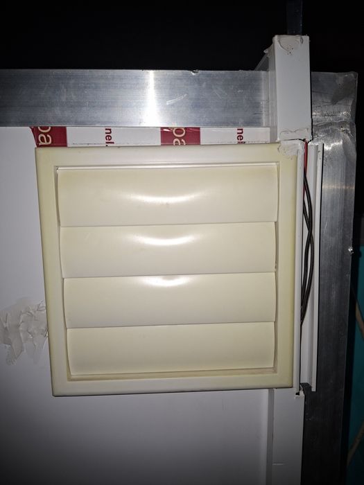 Vind incubator automat1320 oua gaina