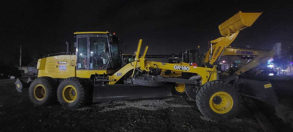 на Складе! Автогрейдер XCMG GR180 таер
