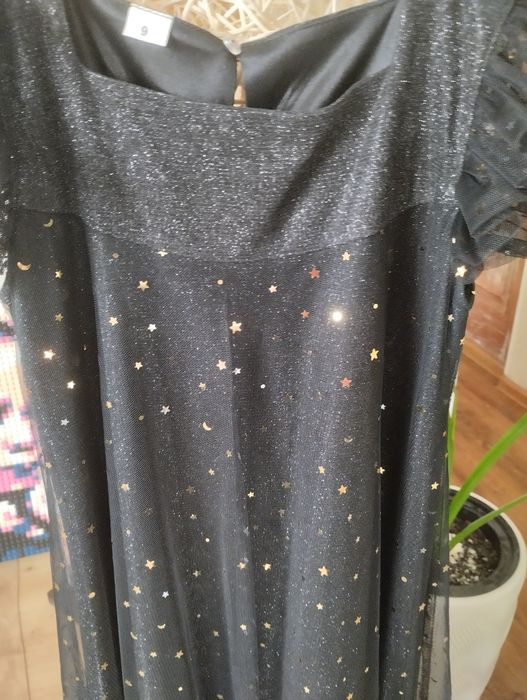 Платье для девяти лет ,чёрное продаю