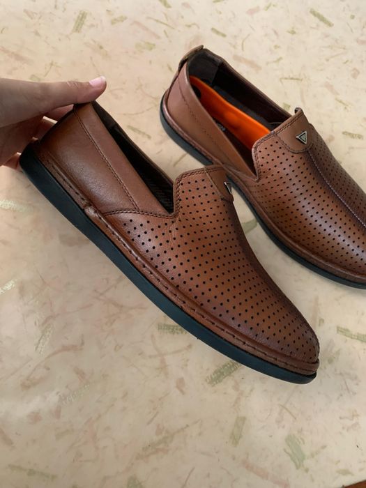 Новые мужские туфли