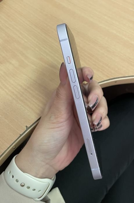 Продаю Iphone 14