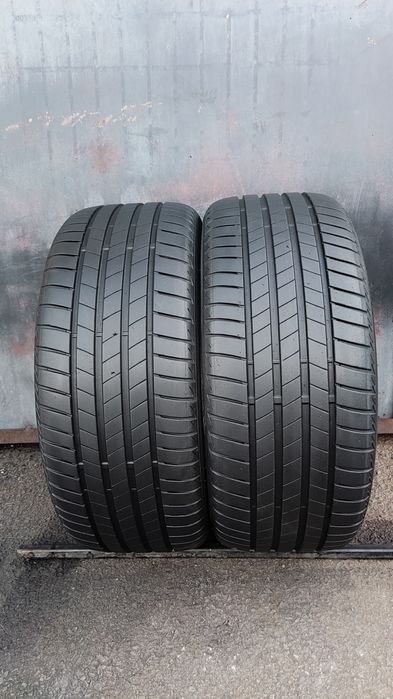 2бр. летни гуми 225/40/18 Bridgestone Turanza T 005
dot23
7mm