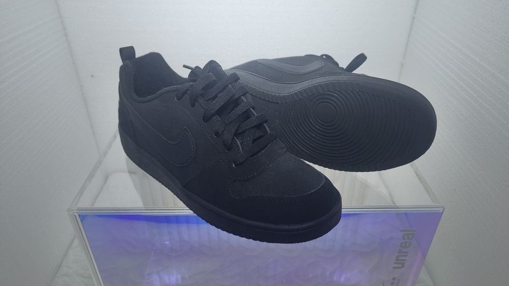 Обувки и аксесоари NIKE