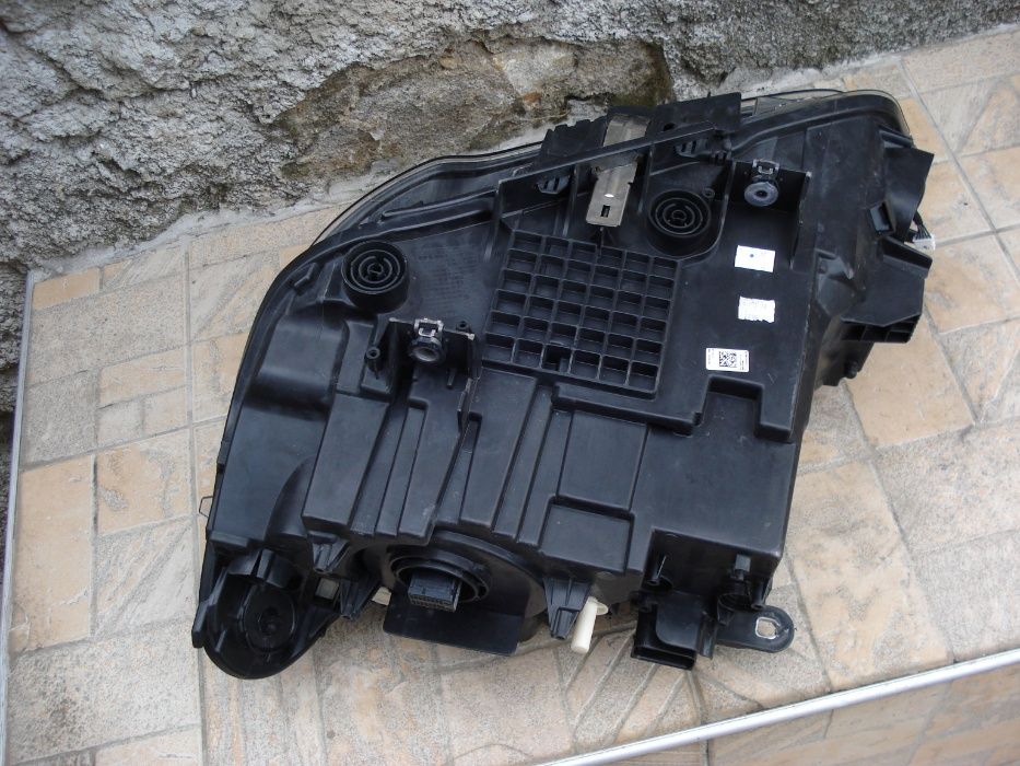 фар десен LED BMW X1 F48