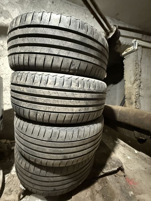 Anvelope Vara Brigestone  225/40/19