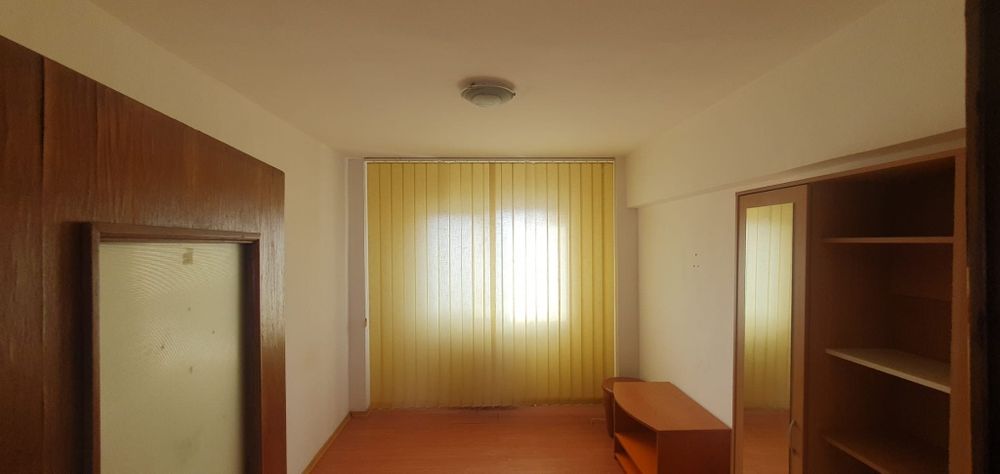 Vand apartament 3 camere..proprietar