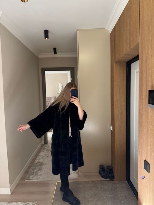 Продам шикарную норковую шубу