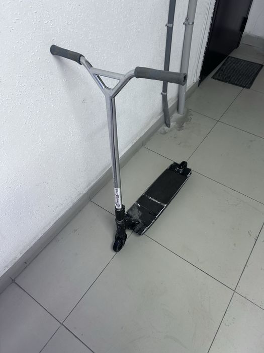 Трюковой самокат состояние 6/10