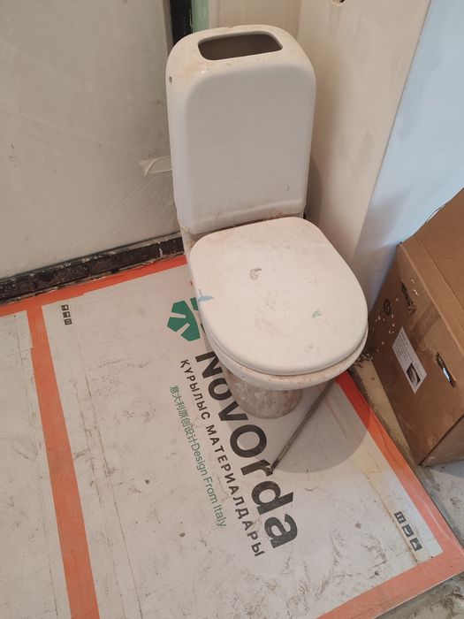 Продам унитаз бочкам