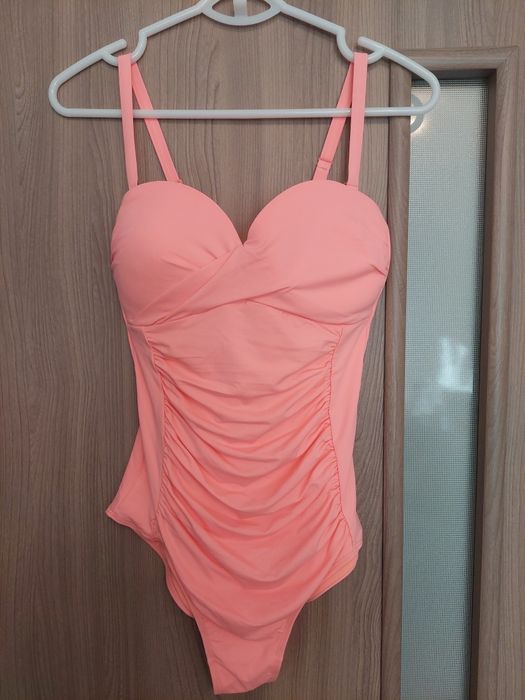 Costume de baie noi