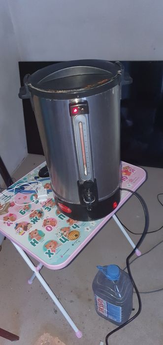 Астана ул.А.Бокихана 25в продам термопот в рабочем  состоянии