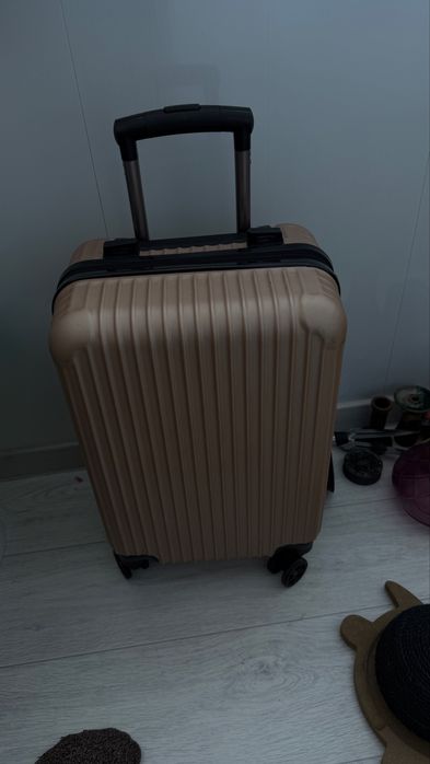 Чемодан маленький ручная кладь