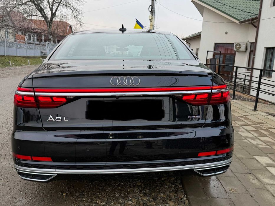 Audi A8L  Excelent