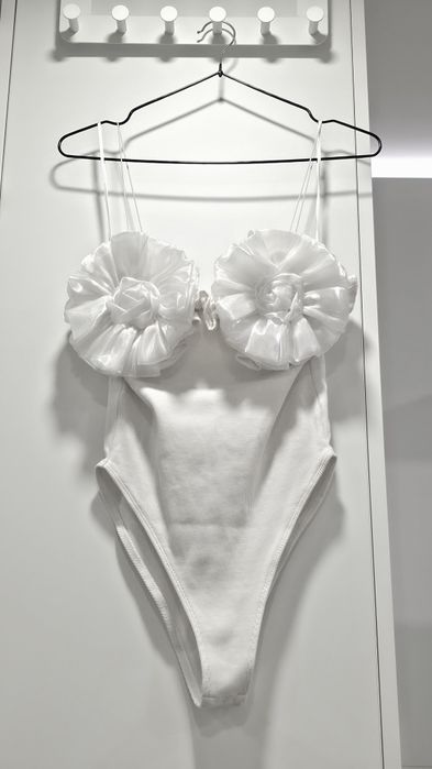 Бутиково боди с 3D цветя