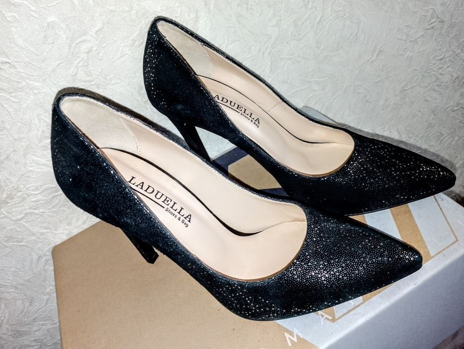 Продам женские туфли