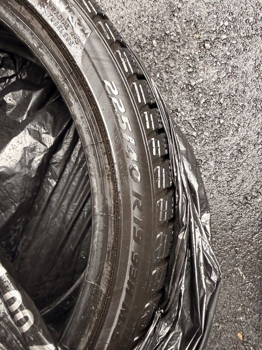 Pirelli Sottozero 3 Runflat 225/40/R19 si 255/35/R19 -2500km -Pret fix
