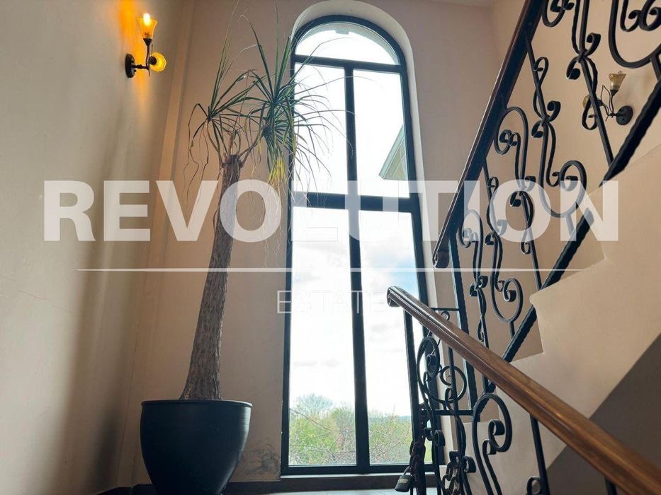 Къща в района на извън Варна!