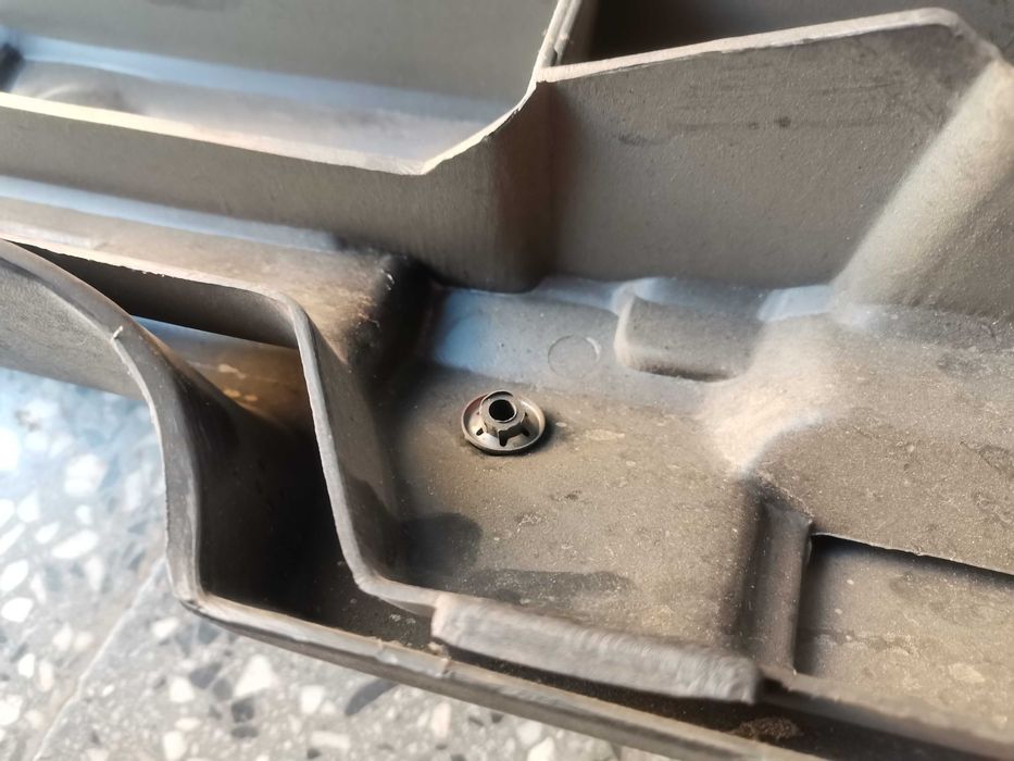 НОВА предна броня Рено Клио 1