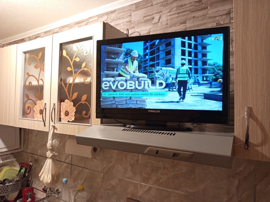 TV . FINLUX -61cm