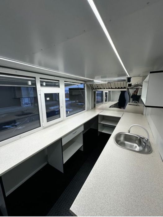 Продава се каравани за храна