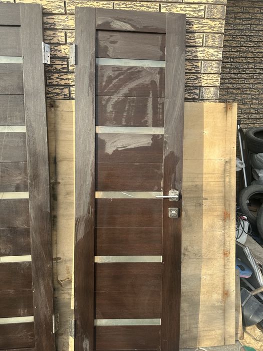 Продам двери дерево