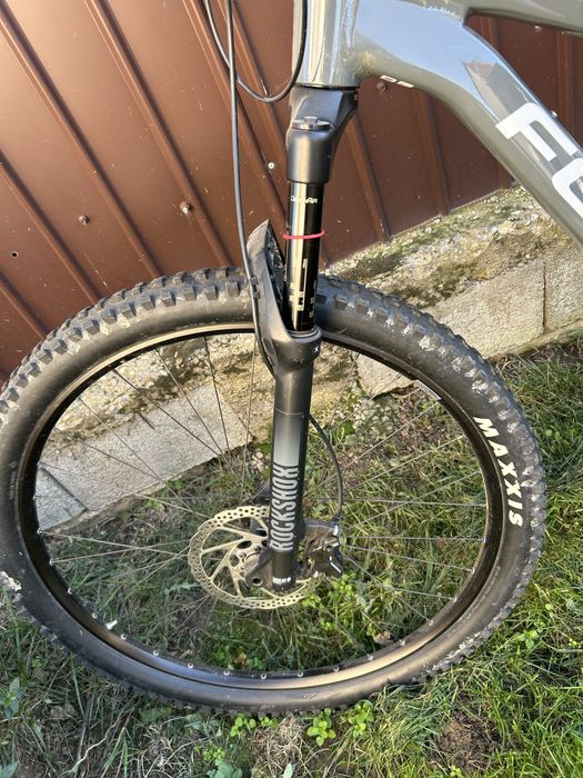 Bicicleta focus thron