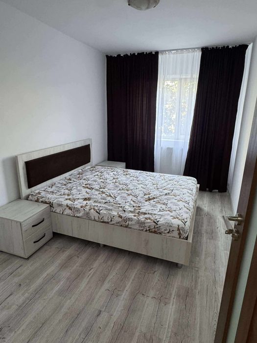 Inchiriez apartament 4 camere - View 2