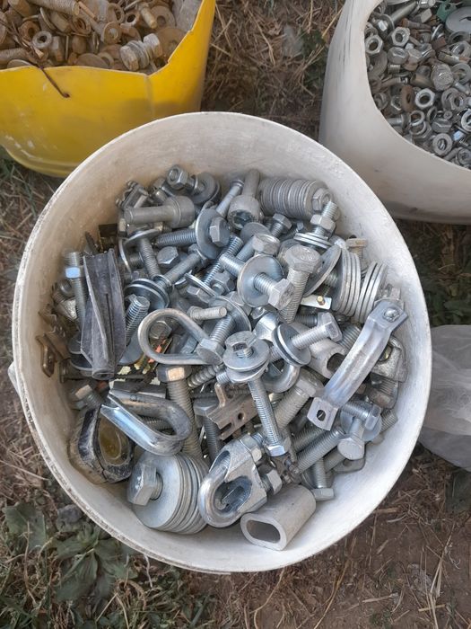 Продам болты гайки и шайбы