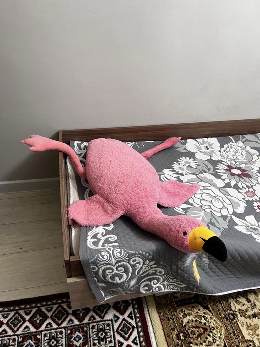 продается метровый фламинго