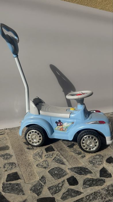 Машинка для детей до 4х лет