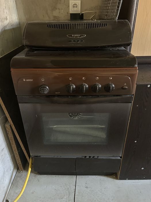 Газывый плита с вытяжкой