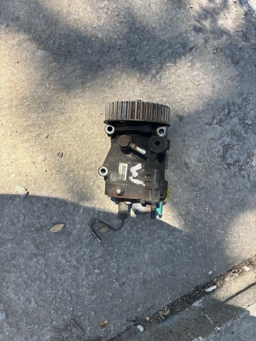 Нафтова помпа за Рено Меган, Сценик, Клио 1.5 дци