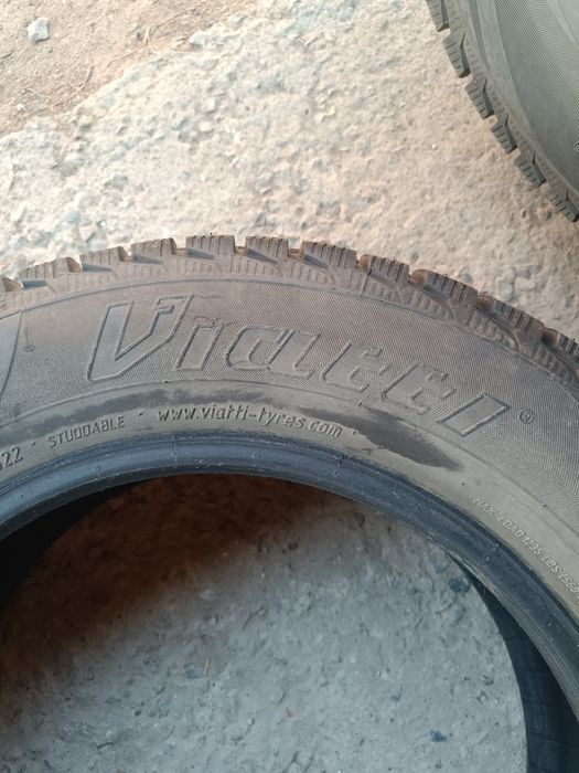 Продам шины зимние с шипами 185/65/15