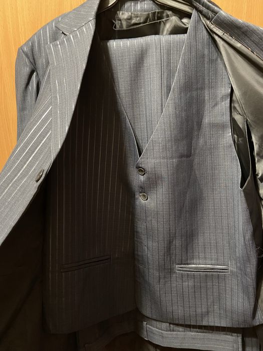 Продам мужской костюм