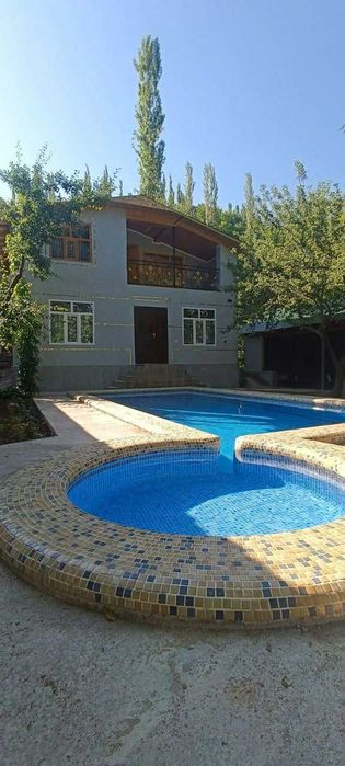 Уютная дача с бассейном для семейного отдыха в Богустане