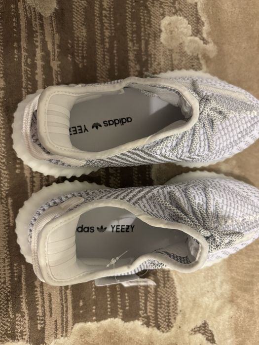 Yeezy 350 V2 Static
