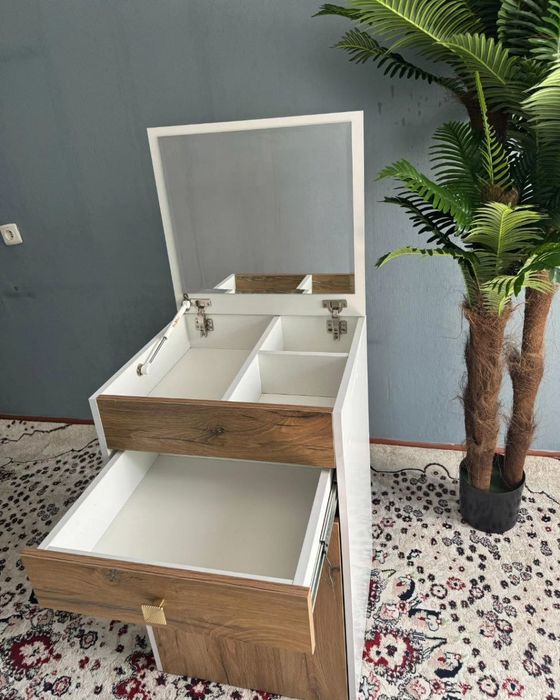 Туалетный столик