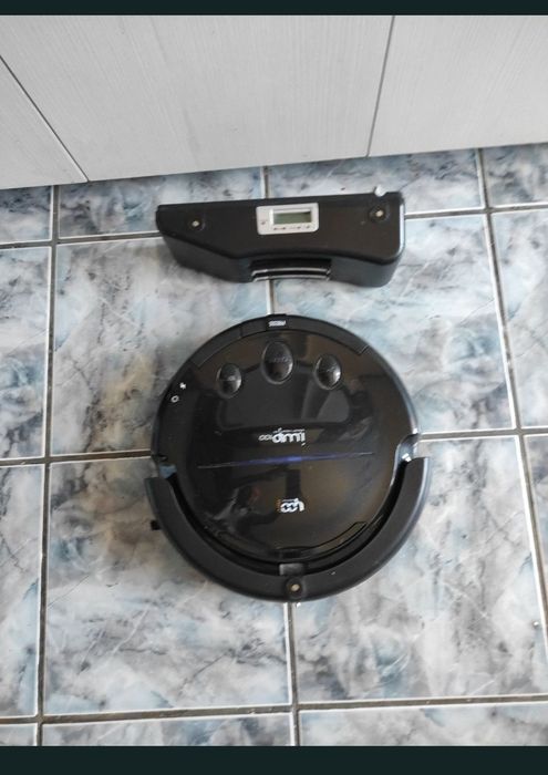 Robot pentru curățenie în stare bună de funcționare.