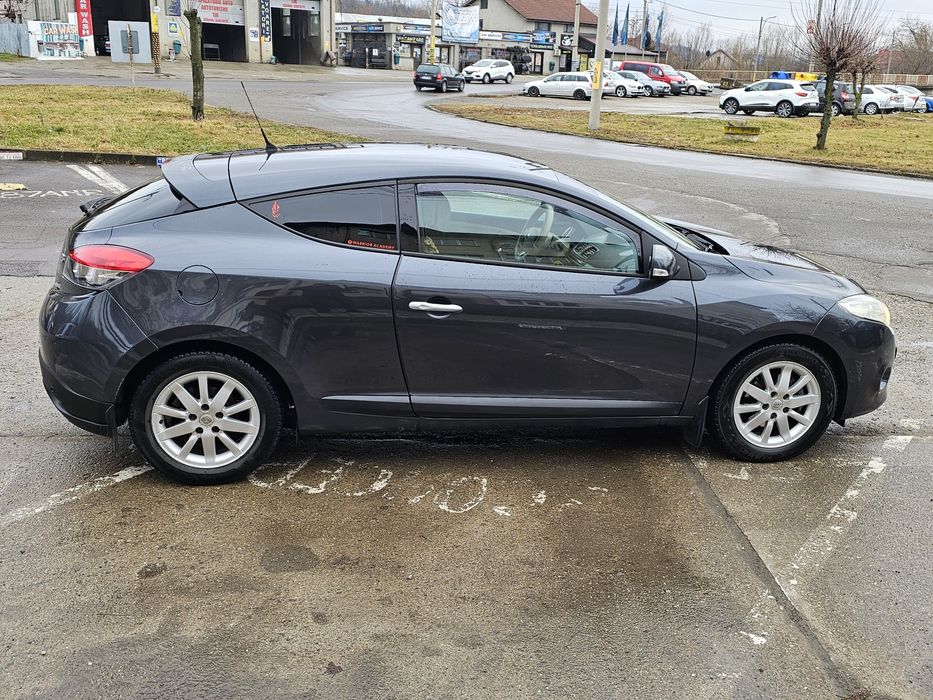 Renault Megane 3 coupe 1. 5 dci. De citit -finalul!