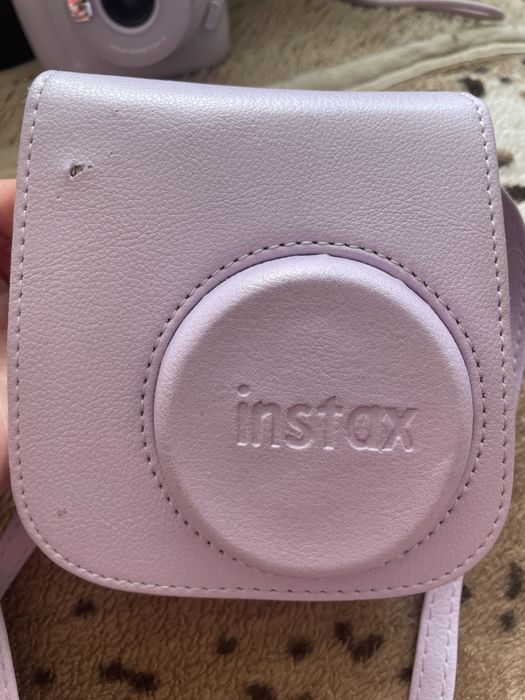 Продам фотоаппарат instax mini 11