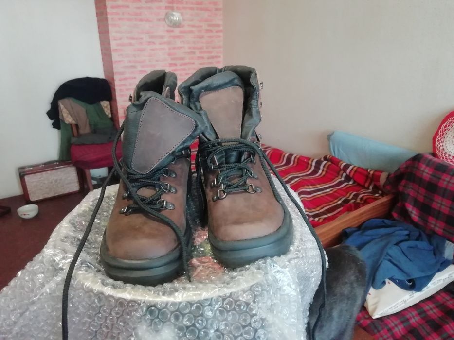 Джон. Спорт. Добре. Дошли