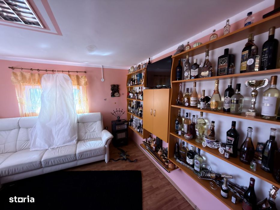 Casa noua  cu etaj+ casa renovata in Cucorani