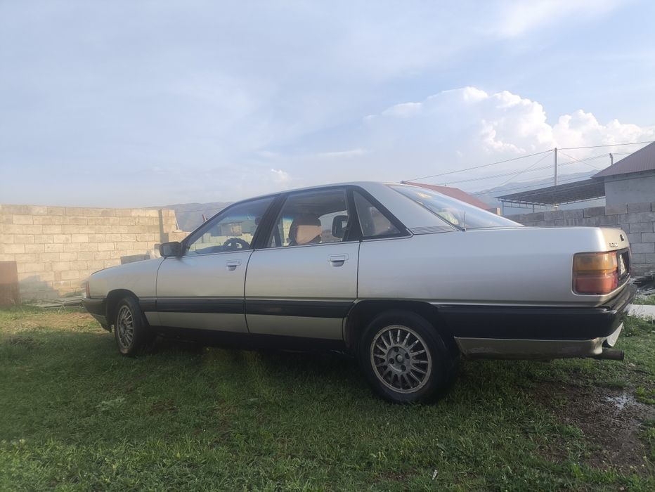 Ауди 100 старушка легенда трассы!